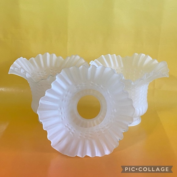 Set of 3 Vintage Frosted Glass Tulip Ruffle Shades - Picture 5 of 7